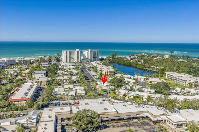 111 WHISPERING SANDS CIRCLE V38, Sarasota, FL 34242
