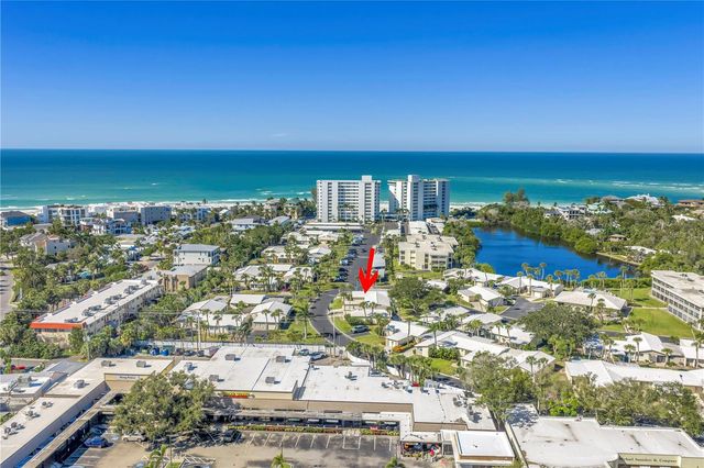 111 WHISPERING SANDS CIRCLE V38, Sarasota, FL 34242