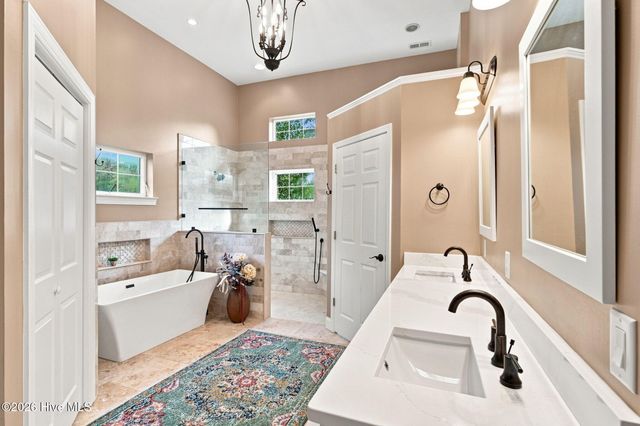 1734 Merriwether Lane SE, Bolivia, NC 28422