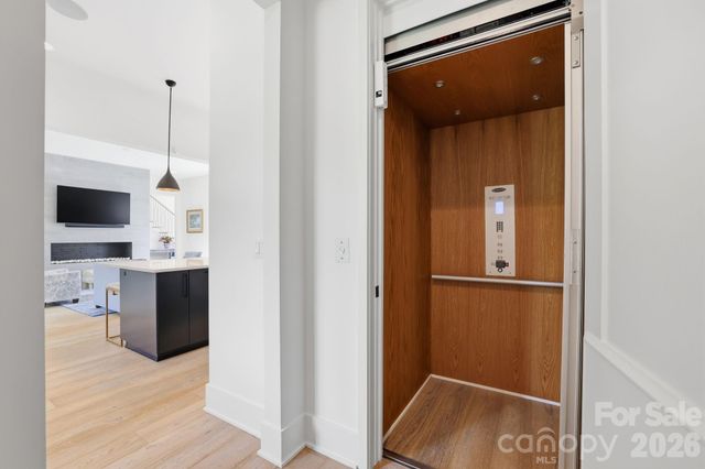 2840 Irby Drive, Charlotte, NC 28209