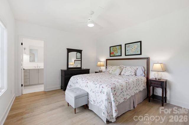 2840 Irby Drive, Charlotte, NC 28209