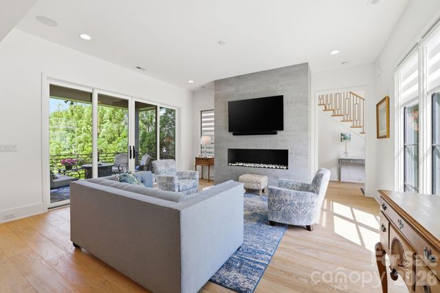 2840 Irby Drive, Charlotte, NC 28209