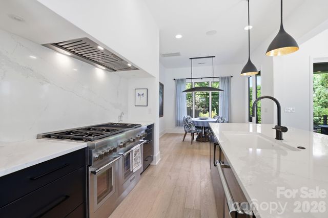 2840 Irby Drive, Charlotte, NC 28209