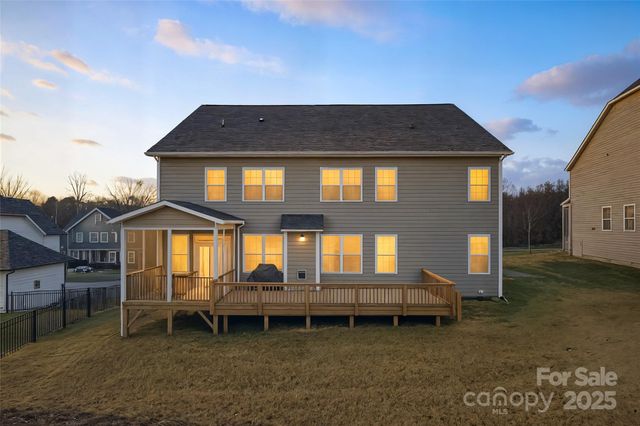 194 Forsythia Lane, Tega Cay, SC 29708