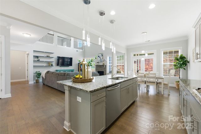 194 Forsythia Lane, Tega Cay, SC 29708