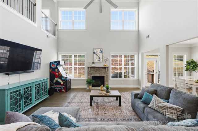 194 Forsythia Lane, Tega Cay, SC 29708