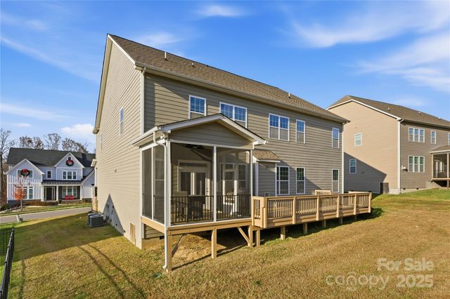 194 Forsythia Lane, Tega Cay, SC 29708