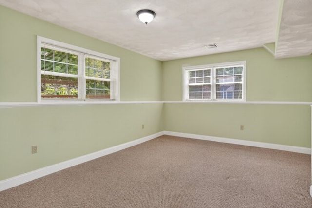 111 Chestnut St, Wilmington, MA 01887