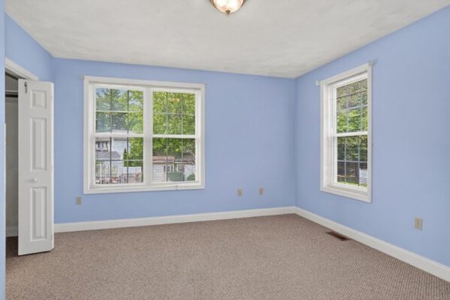 111 Chestnut St, Wilmington, MA 01887