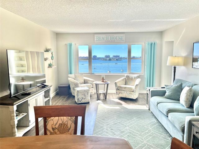 4550 COVE CIRCLE 804, St Petersburg, FL 33708