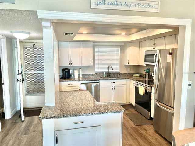 4550 COVE CIRCLE 804, St Petersburg, FL 33708