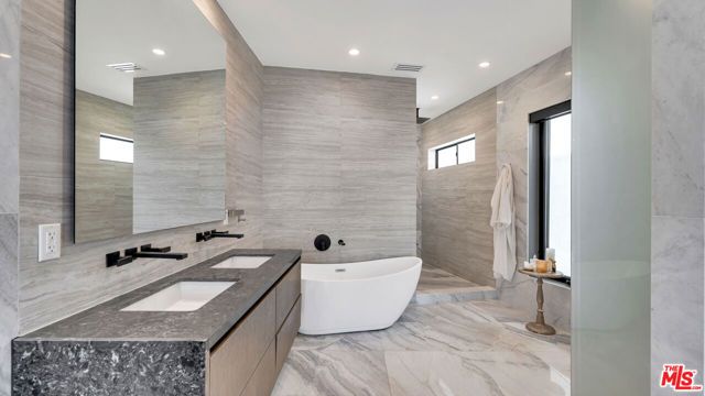 2021 Davies Way, Los Angeles, CA 90046