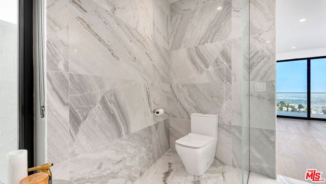 2021 Davies Way, Los Angeles, CA 90046