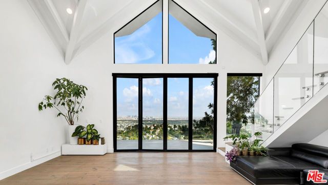 2021 Davies Way, Los Angeles, CA 90046