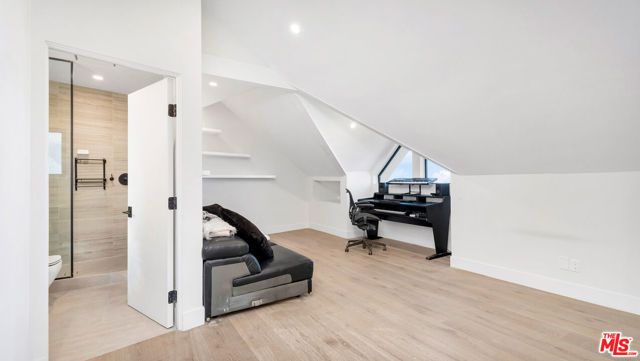 2021 Davies Way, Los Angeles, CA 90046