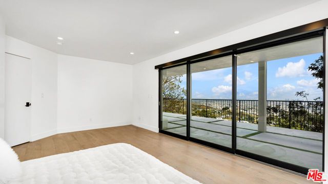 2021 Davies Way, Los Angeles, CA 90046