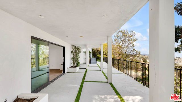 2021 Davies Way, Los Angeles, CA 90046