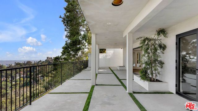 2021 Davies Way, Los Angeles, CA 90046