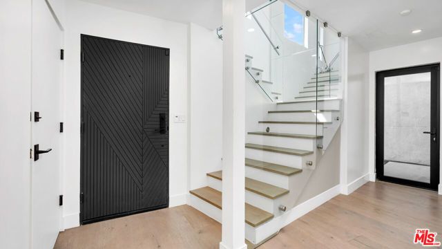 2021 Davies Way, Los Angeles, CA 90046