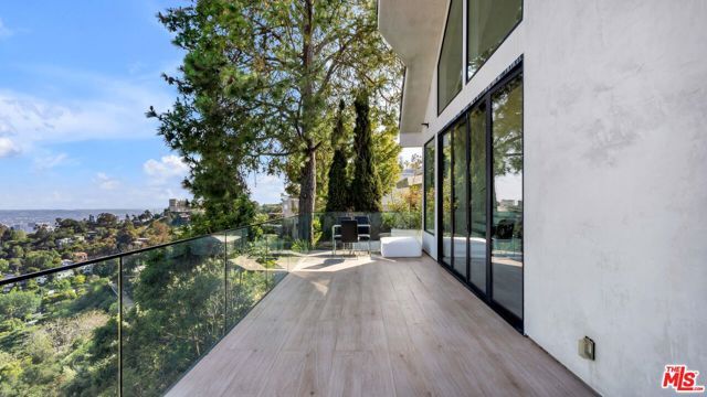 2021 Davies Way, Los Angeles, CA 90046