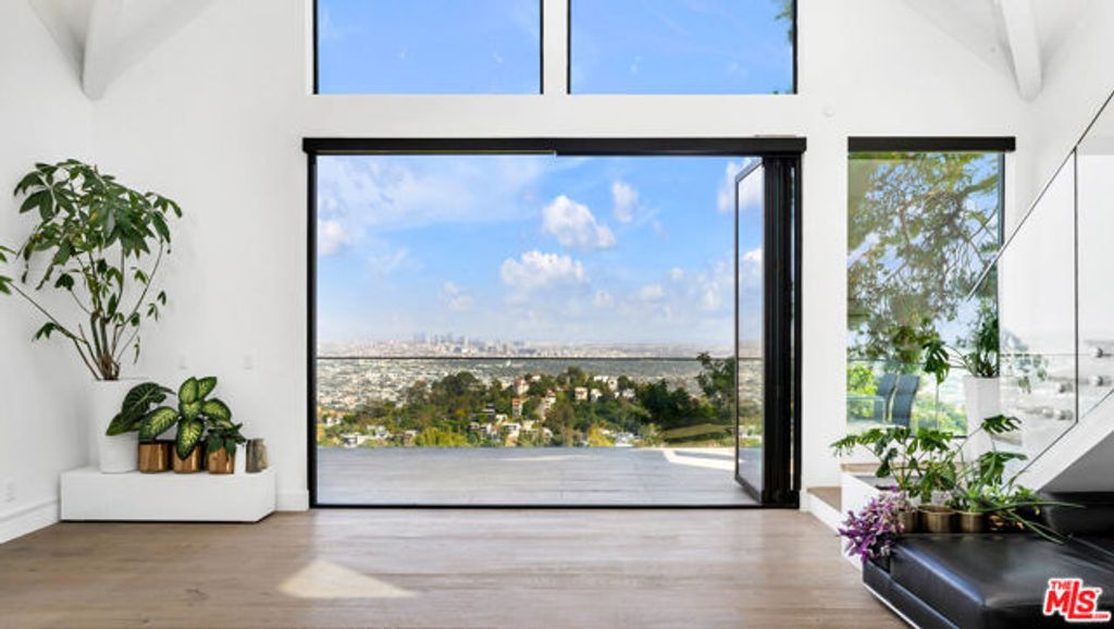 2021 Davies Way, Los Angeles, CA 90046