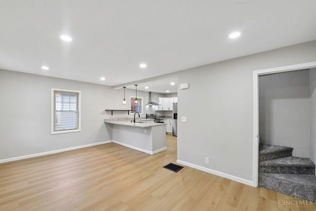 1718 Waltham Avenue, North College Hill, OH 45239