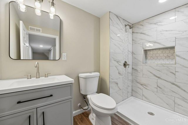 1718 Waltham Avenue, North College Hill, OH 45239