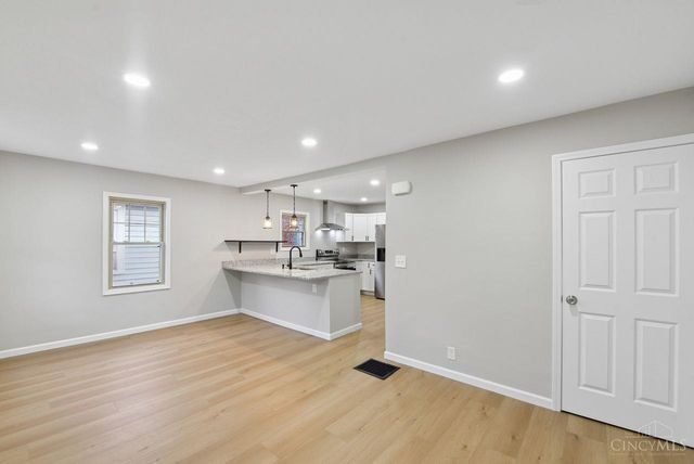 1718 Waltham Avenue, North College Hill, OH 45239