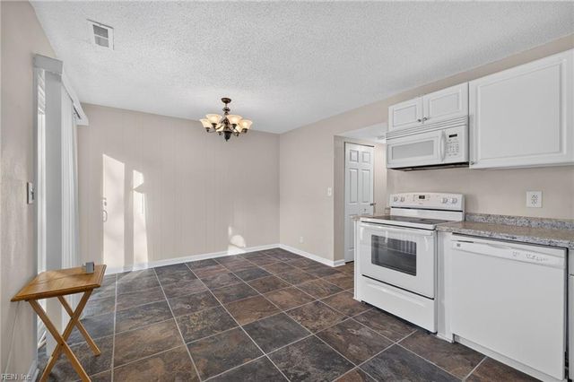 3061 Breslaw CT, Virginia Beach, VA 23453