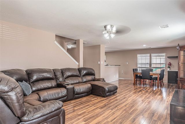 7914 Cypress Edge Drive, Cypress, TX 77433