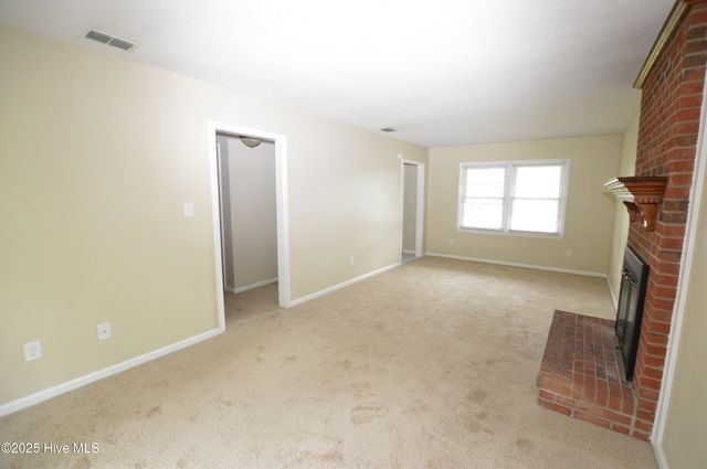 113 Old Post Court, Jacksonville, NC 28546