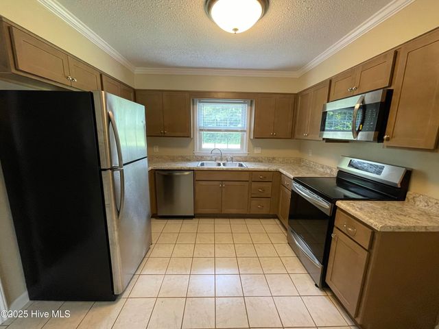113 Old Post Court, Jacksonville, NC 28546