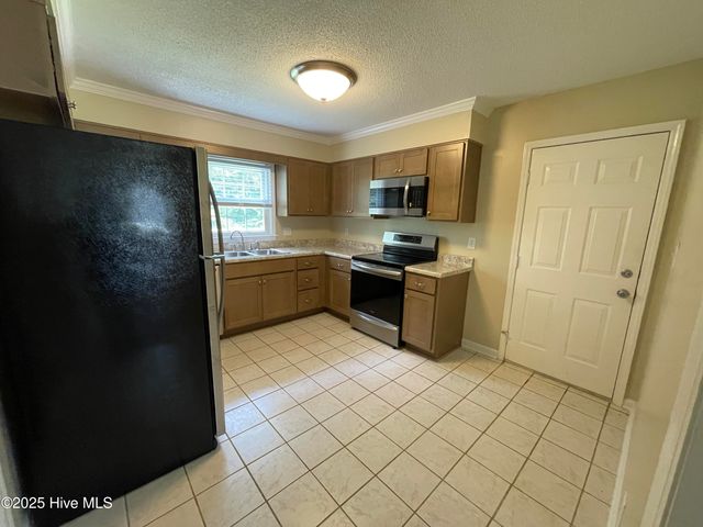 113 Old Post Court, Jacksonville, NC 28546