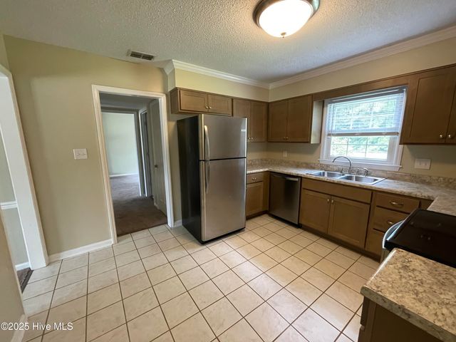 113 Old Post Court, Jacksonville, NC 28546