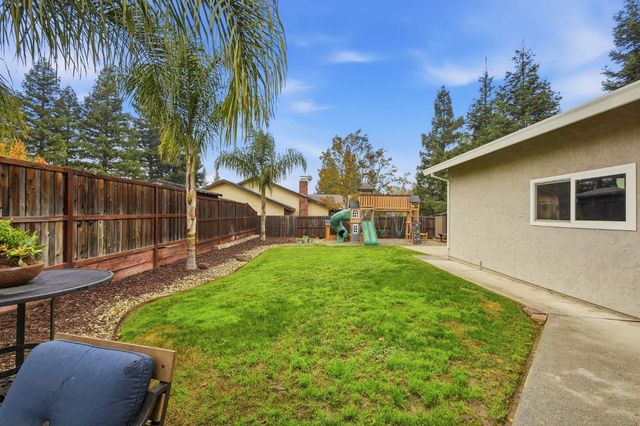 3403 Lindi Ct, Carmichael, CA 95608