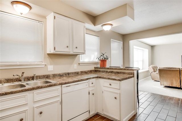 10506 School House LN, Austin, TX 78750