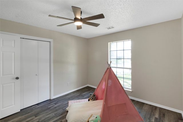 710 Austin Drive, Desoto, TX 75115