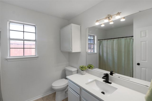 710 Austin Drive, Desoto, TX 75115