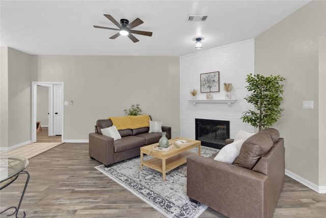 710 Austin Drive, Desoto, TX 75115