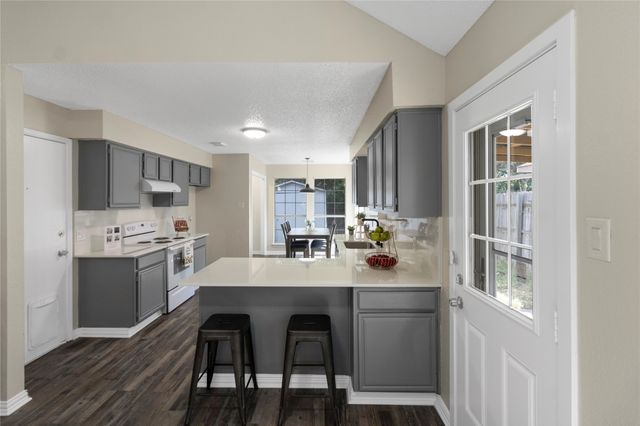 710 Austin Drive, Desoto, TX 75115