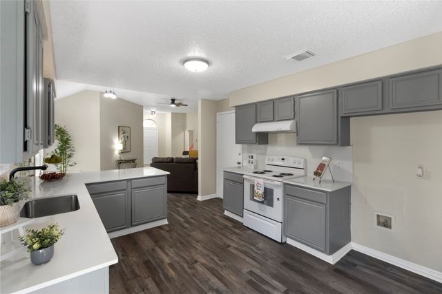 710 Austin Drive, Desoto, TX 75115