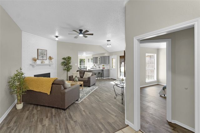 710 Austin Drive, Desoto, TX 75115