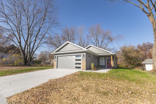 609 FRANKLIN AVE, Moberly, MO 65270