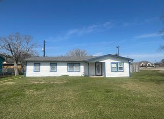 2302 35th Avenue N, Texas City, TX 77590