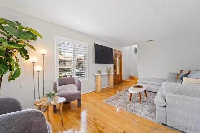 309 W Lewis, San Diego, CA 92103
