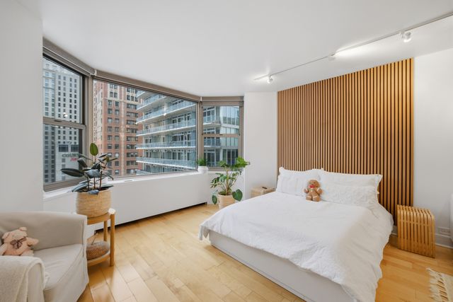 535 N MICHIGAN Avenue 1210, Chicago, IL 60611