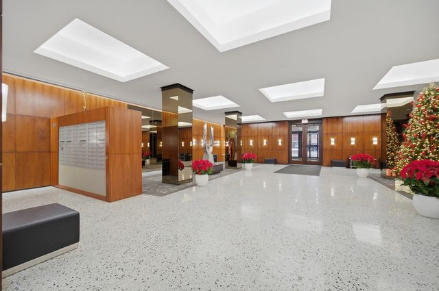 535 N MICHIGAN Avenue 1210, Chicago, IL 60611