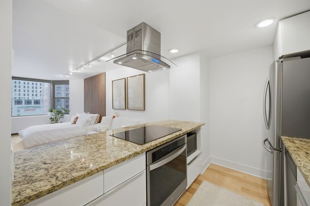 535 N MICHIGAN Avenue 1210, Chicago, IL 60611