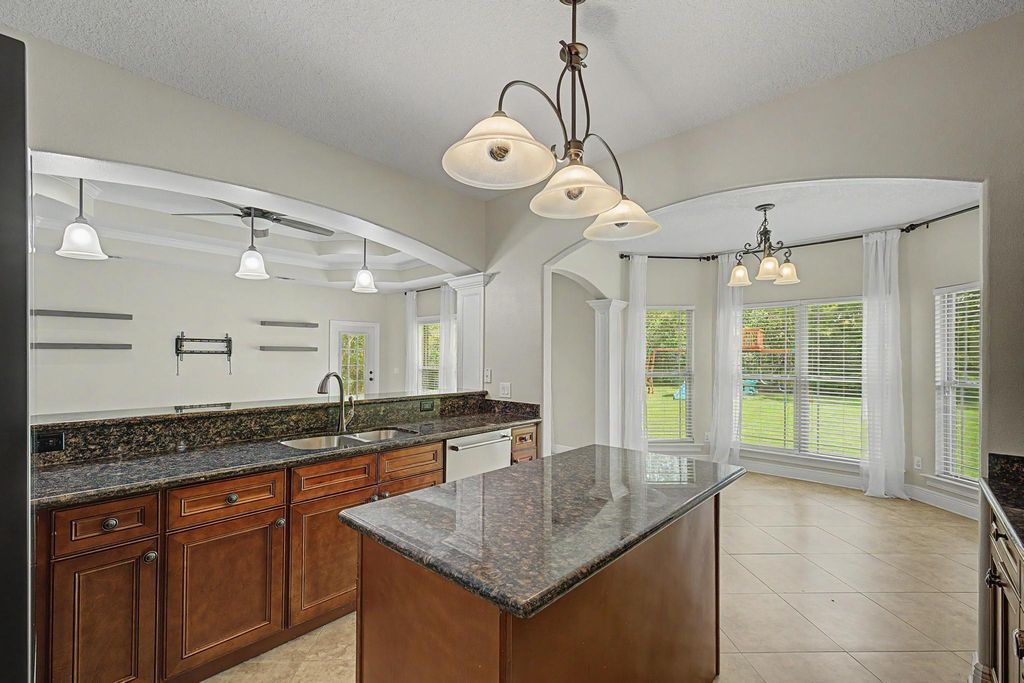 Image 12 of property listing at 7151 Reef Street, Navarre, FL 32566