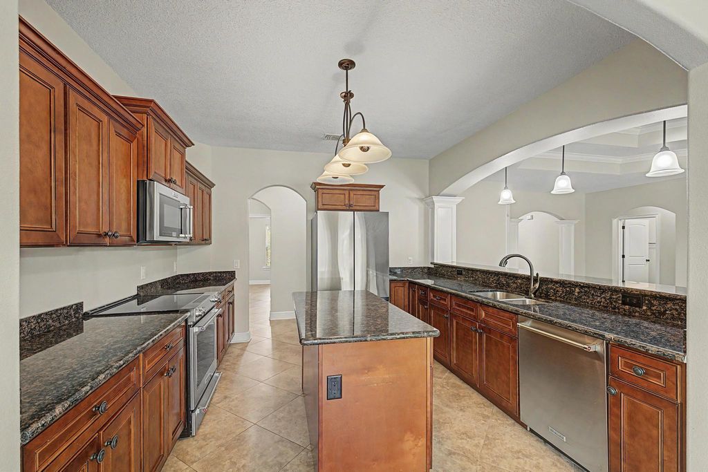 Image 13 of property listing at 7151 Reef Street, Navarre, FL 32566